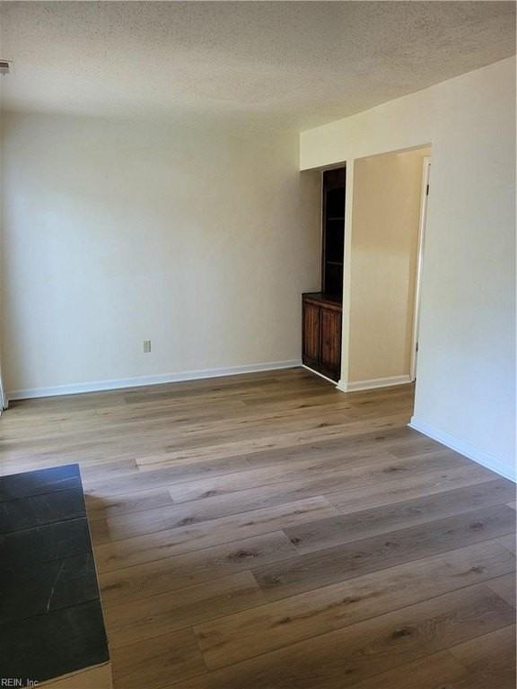 5512 Amhurst Ct - Photo 5 of 12