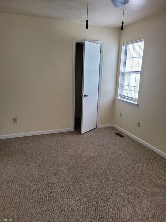 5512 Amhurst Ct - Photo 7 of 12