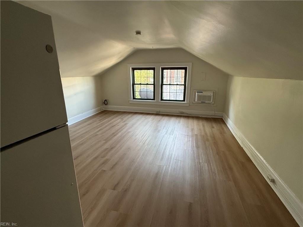 751 Shirley Ave #3 - Photo 4 of 9