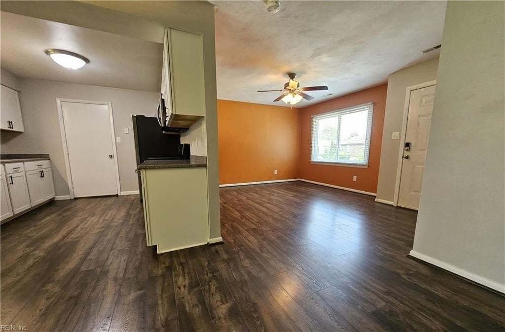 3413 Newport Dr - Photo 6 of 23