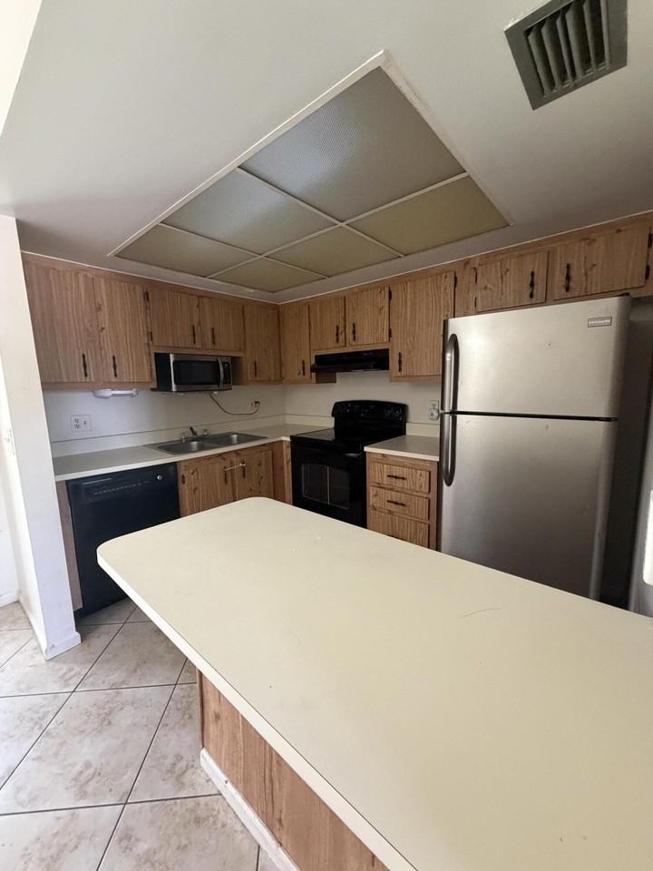 4141 Oak Terrace Dr #4141 - Photo 2 of 6