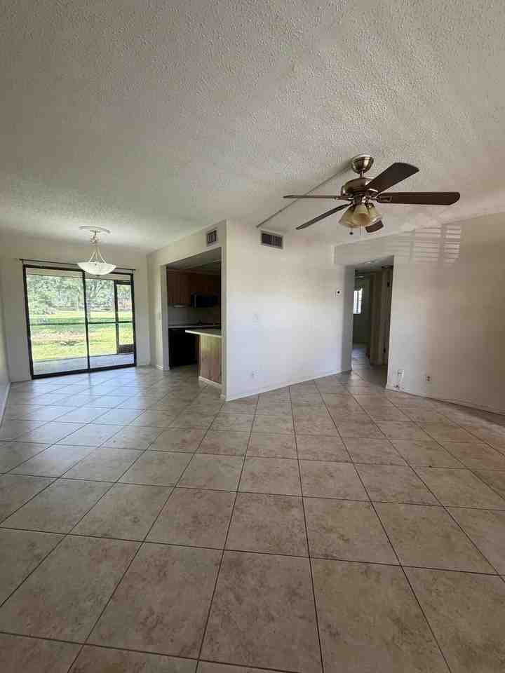 4141 Oak Terrace Dr #4141 - Photo 3 of 6