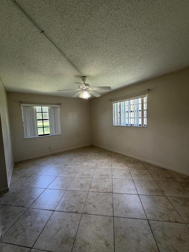 4141 Oak Terrace Dr #4141 - Photo 4 of 6