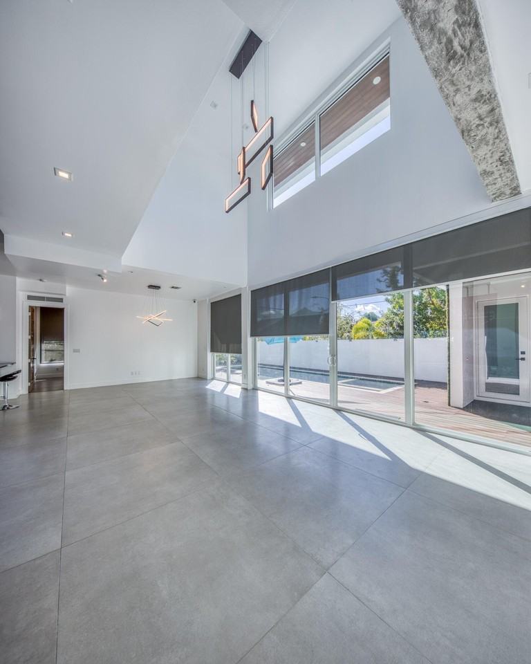 714 6th Ave N #1 - Photo 5 of 49