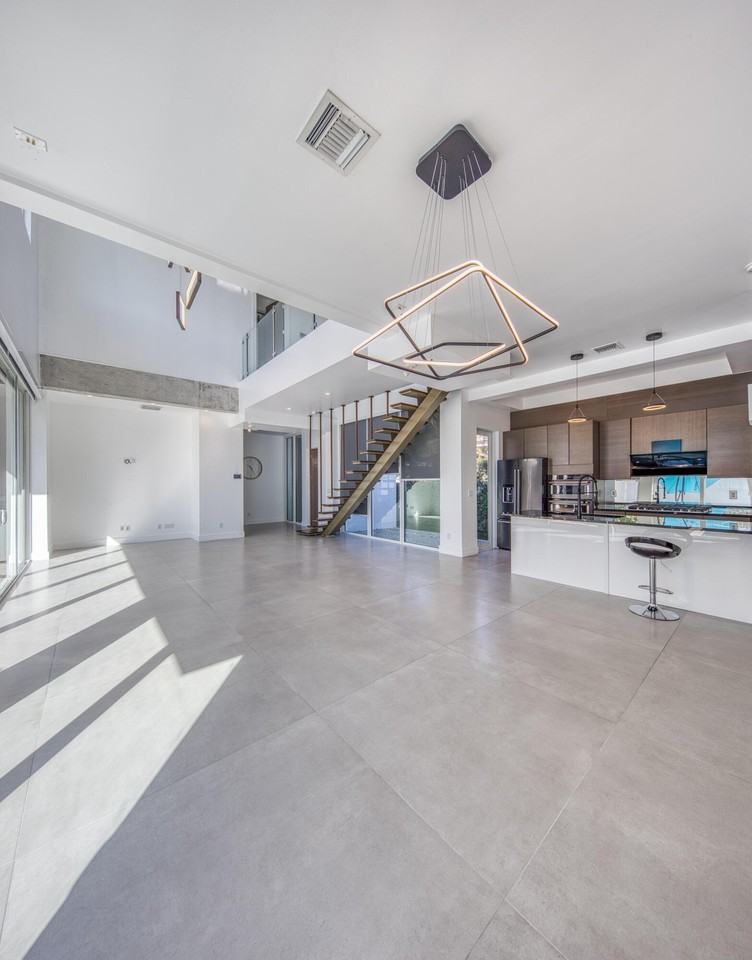 714 6th Ave N #1 - Photo 7 of 49