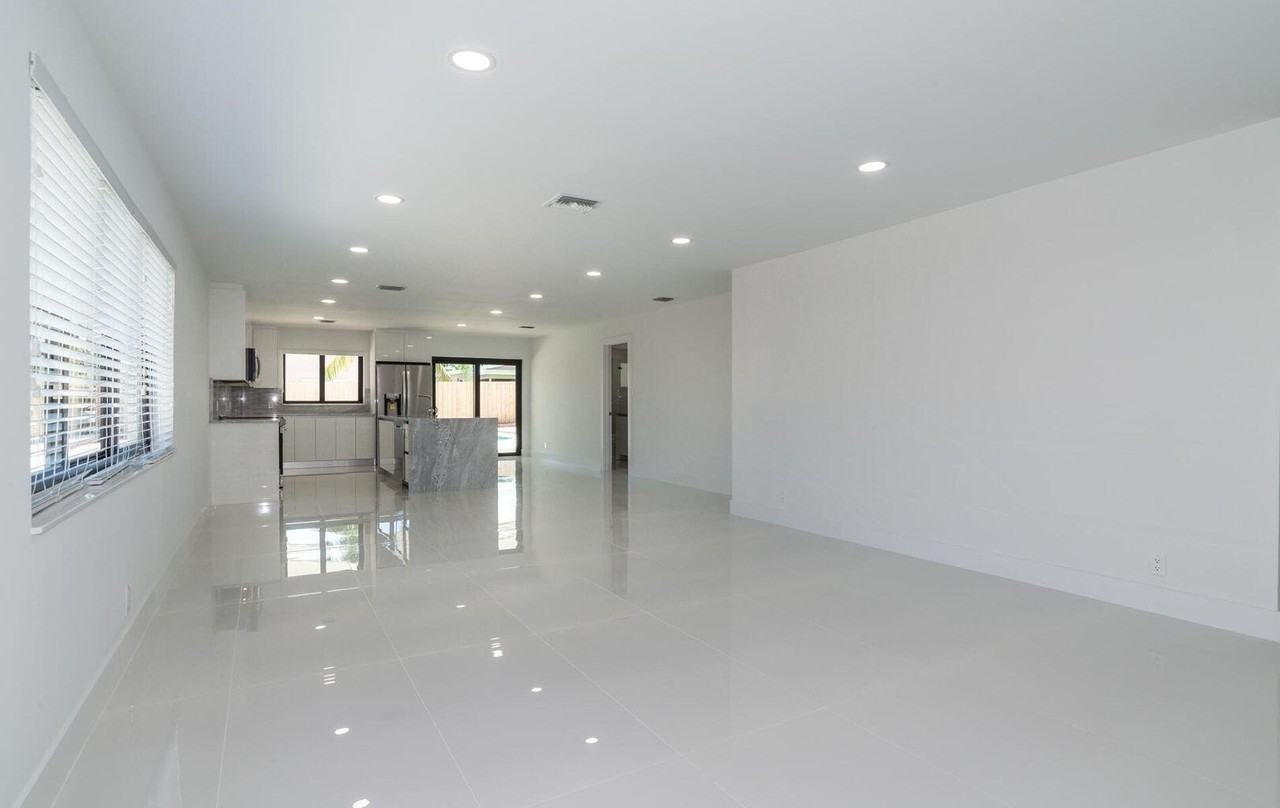 524 Nw 53rd St - Photo 5 of 36