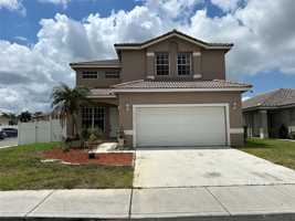 featured image of 16404 Nw 19th St