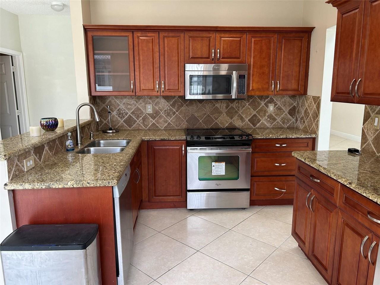 16404 Nw 19th St - Photo 3 of 20