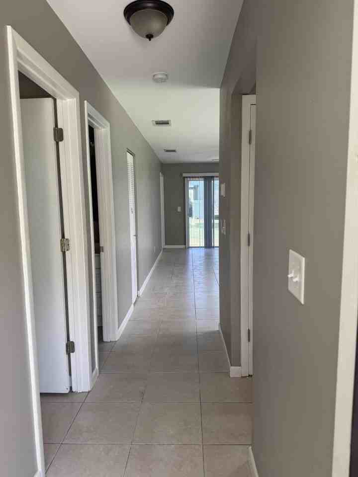 1456 Se Rivergreen Cir - Photo 3 of 10