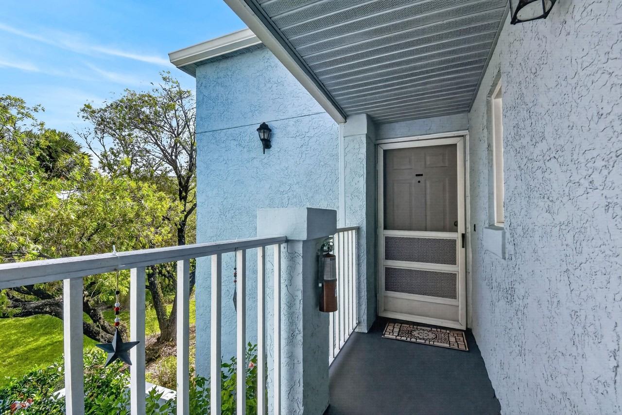 1606 Se Green Acres Cir #S203 - Photo 4 of 22