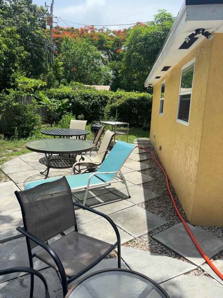 911 Opa Locka Blvd - Photo 2 of 10