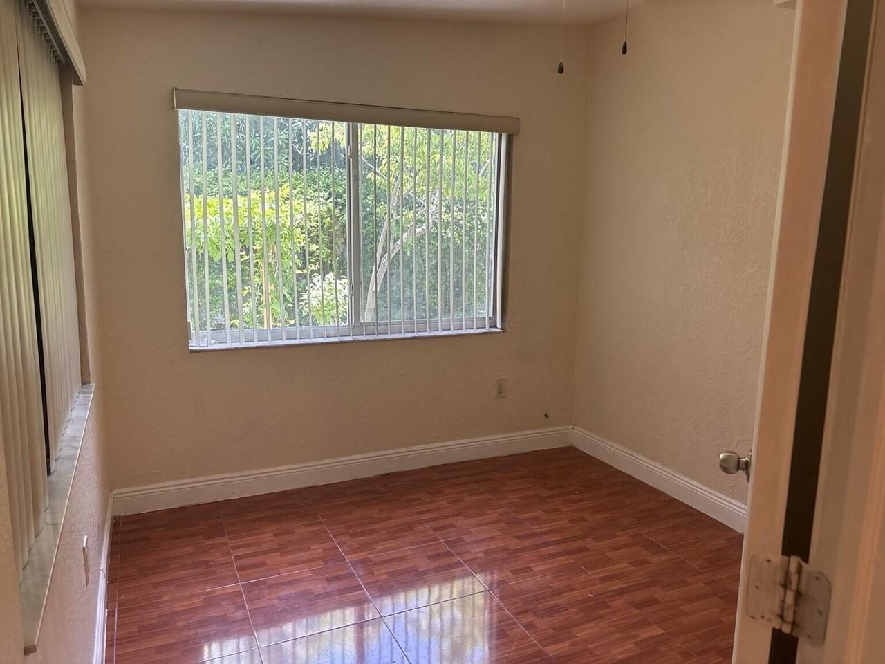 911 Opa Locka Blvd - Photo 4 of 10