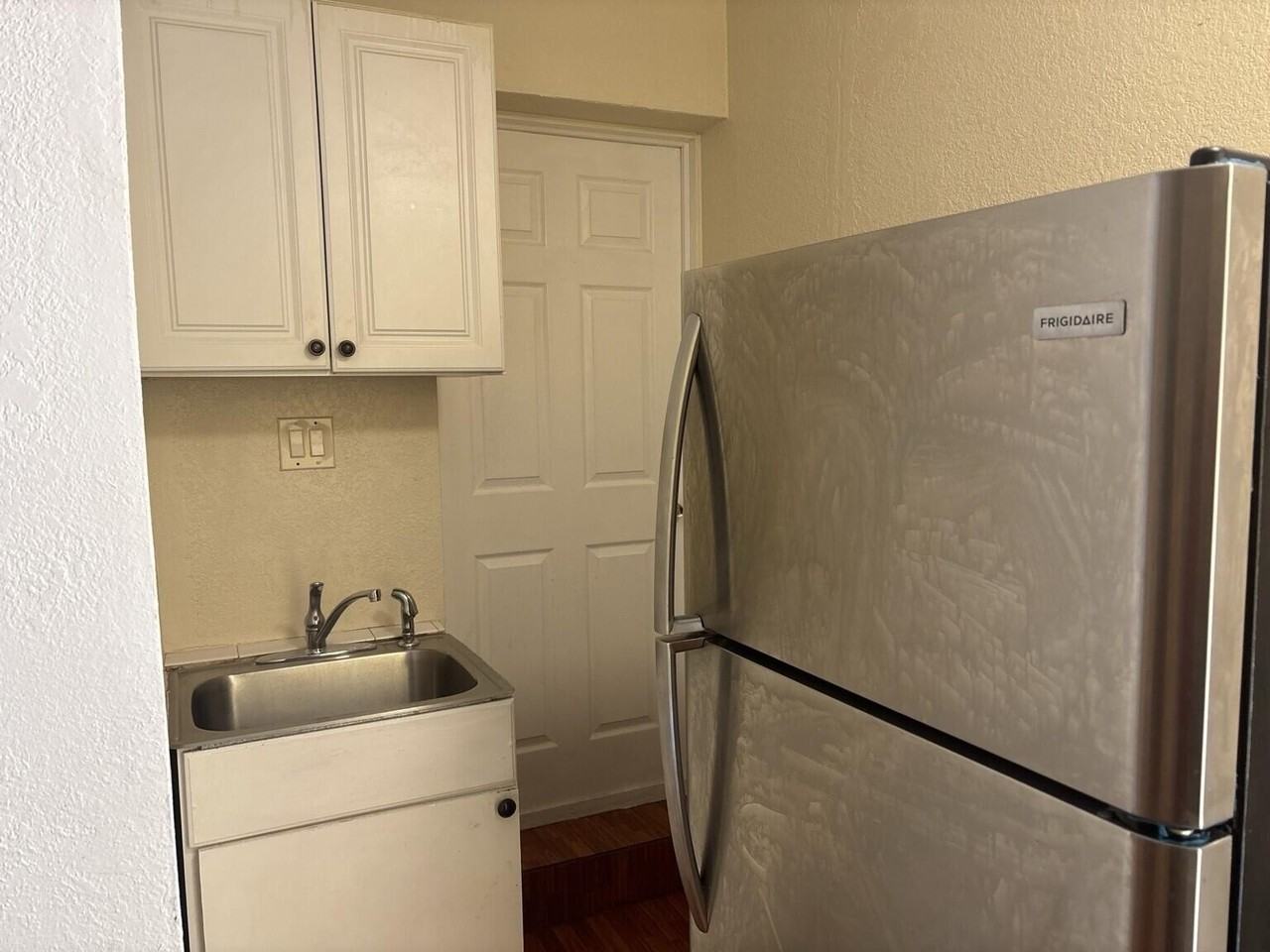 911 Opa Locka Blvd - Photo 6 of 10