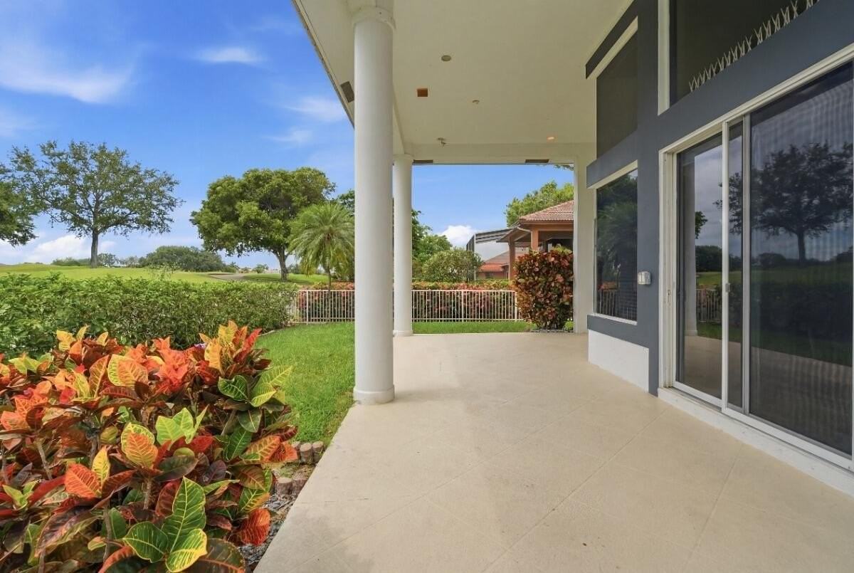1716 Nw 124th Way - Photo 4 of 50