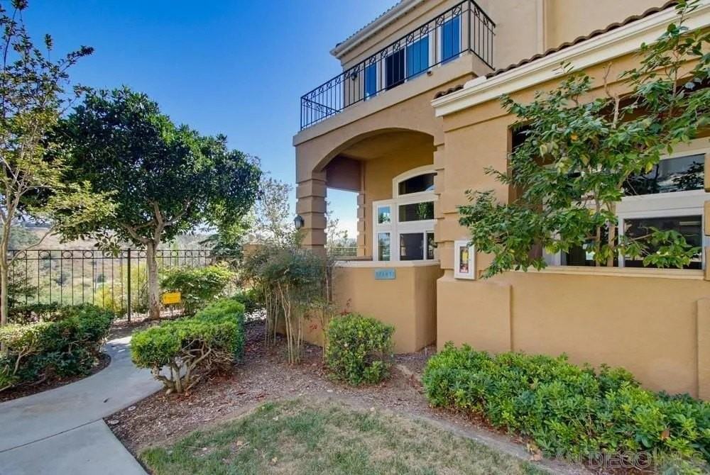 7130 Calabria Ct #E - Photo 6 of 50