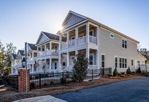 featured image of 411 Glenview Dr