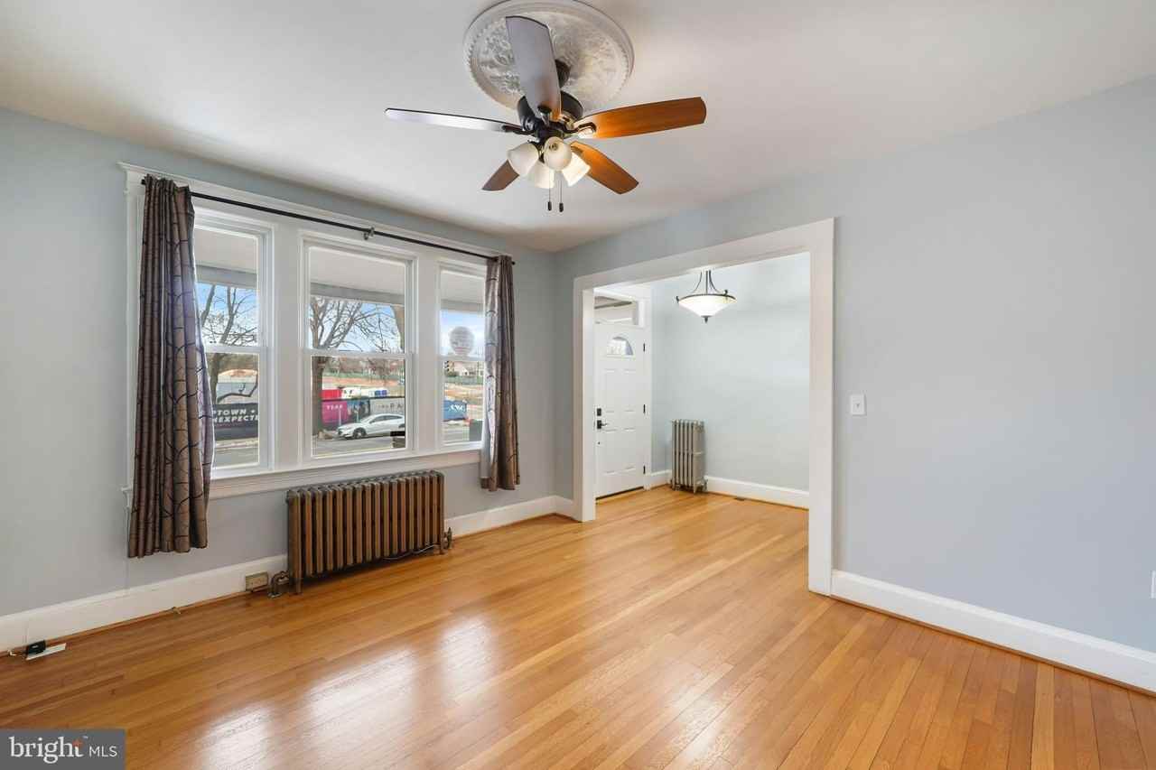 7139 Georgia Ave Nw - Photo 4 of 36