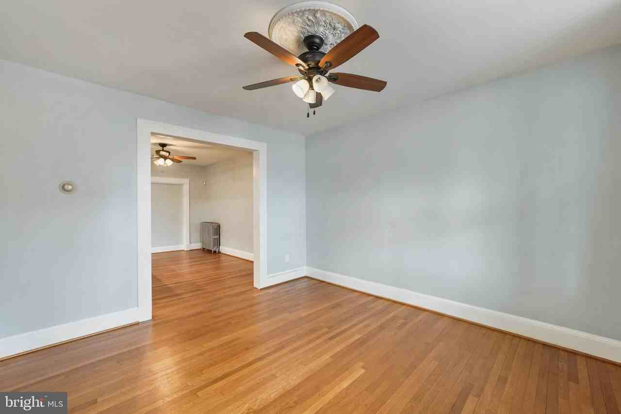 7139 Georgia Ave Nw - Photo 5 of 36