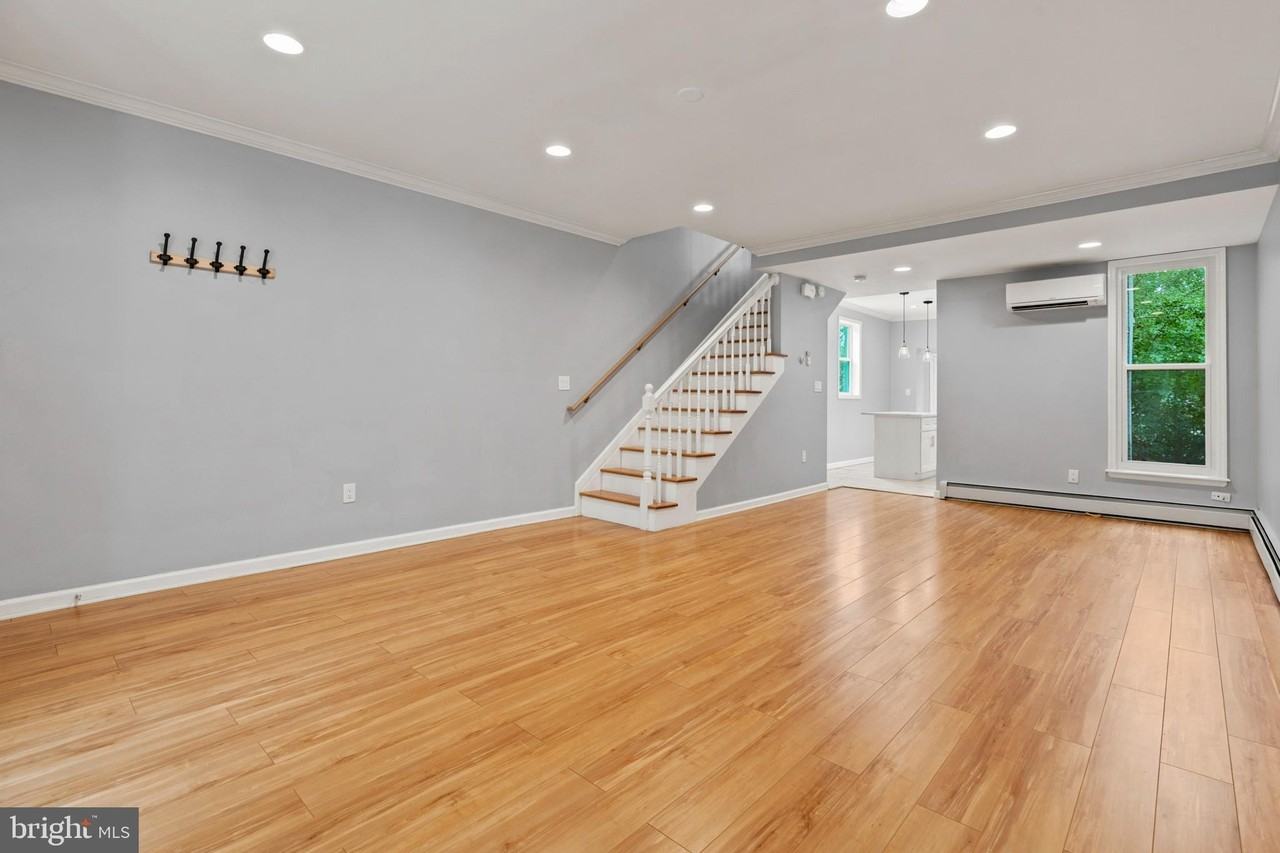 1102 Trinidad Ave Ne - Photo 5 of 30