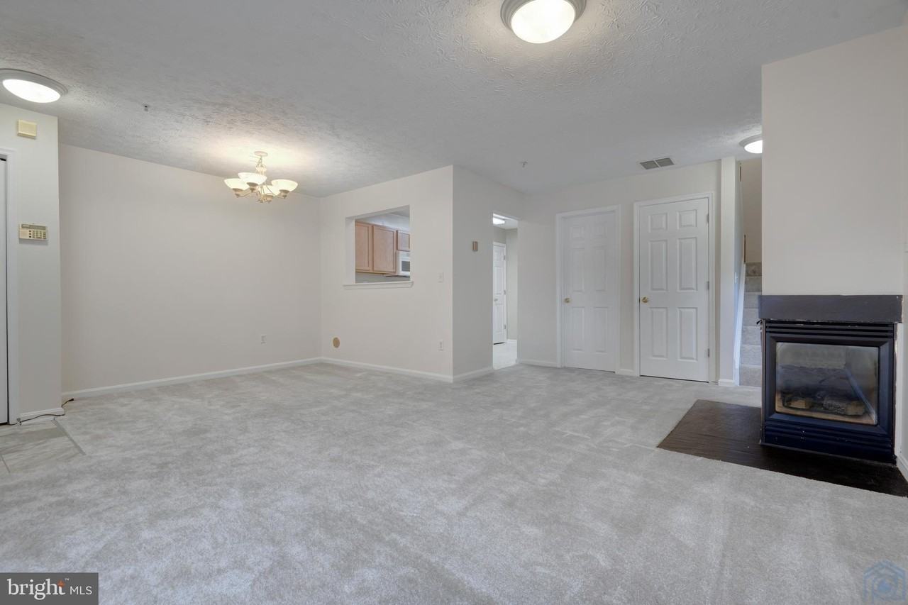 50 Amberstone Ct Apt A #50A - Photo 4 of 18