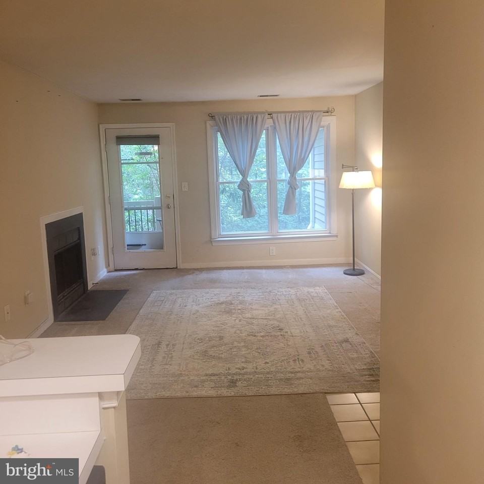 603B Admiral Dr #107 - Photo 3 of 13