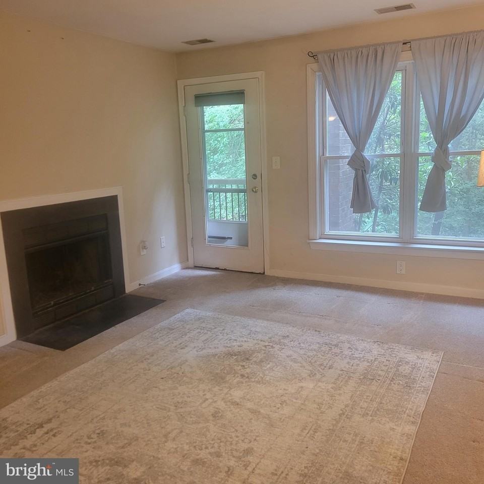 603B Admiral Dr #107 - Photo 4 of 13