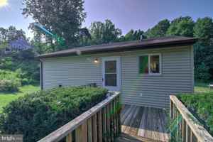 featured image of 5105 Shore Dr