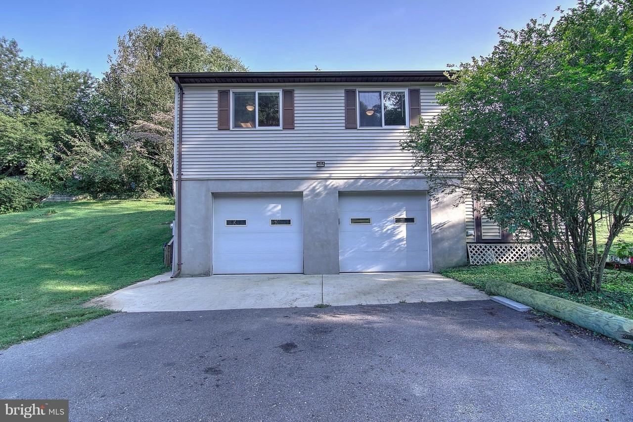 5105 Shore Dr - Photo 2 of 24