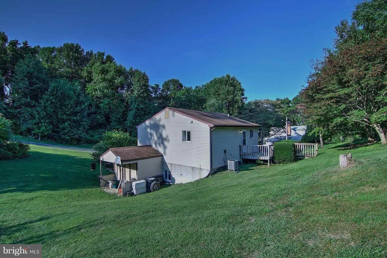 5105 Shore Dr - Photo 4 of 24