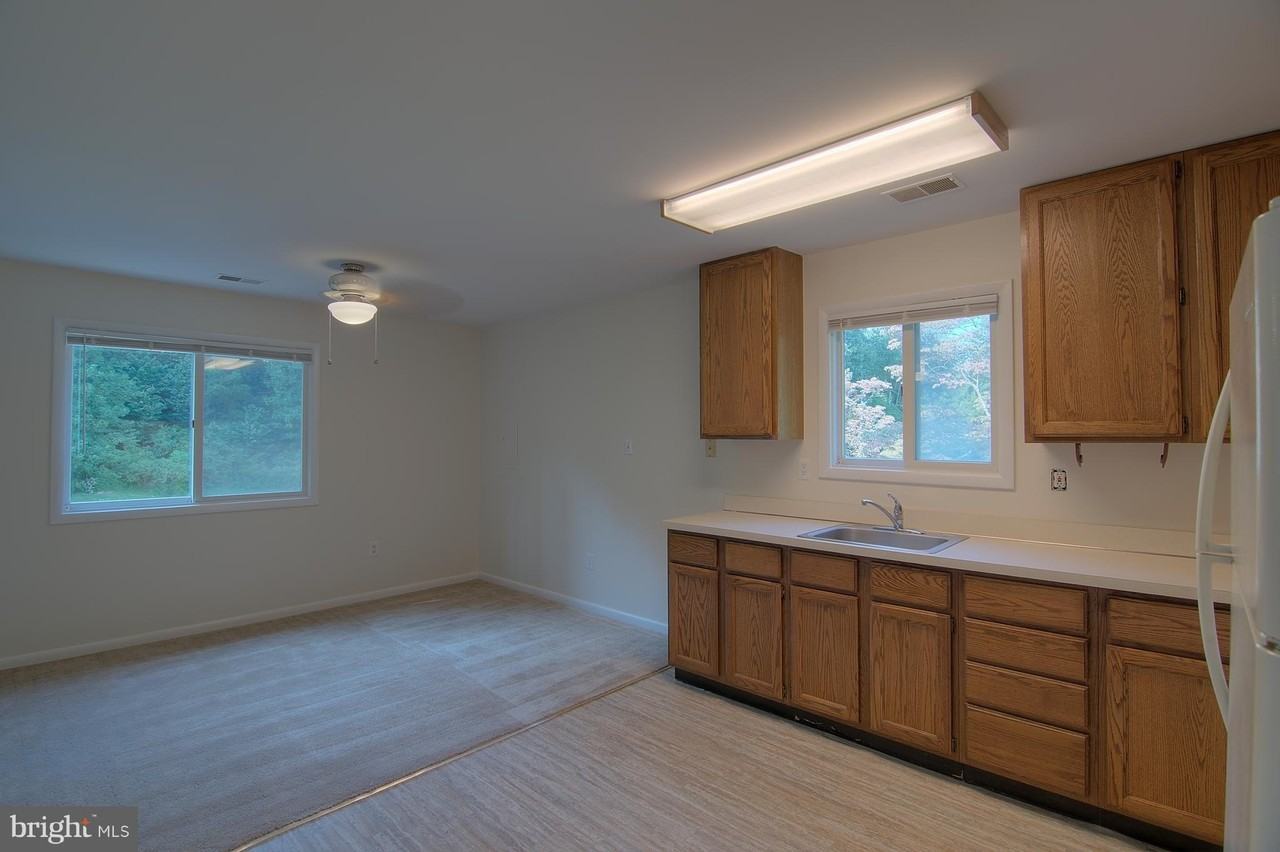 5105 Shore Dr - Photo 6 of 24