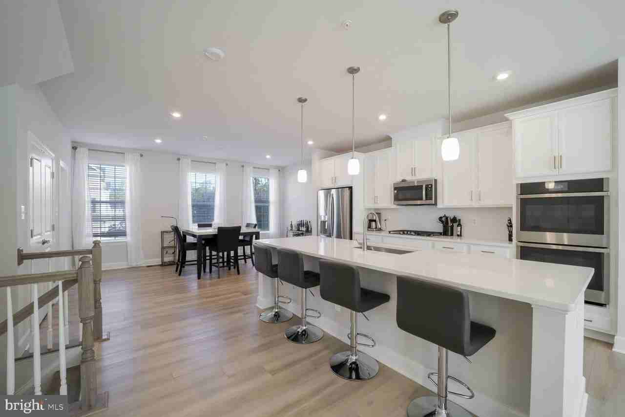 10864 Foxtrot Cir - Photo 4 of 24