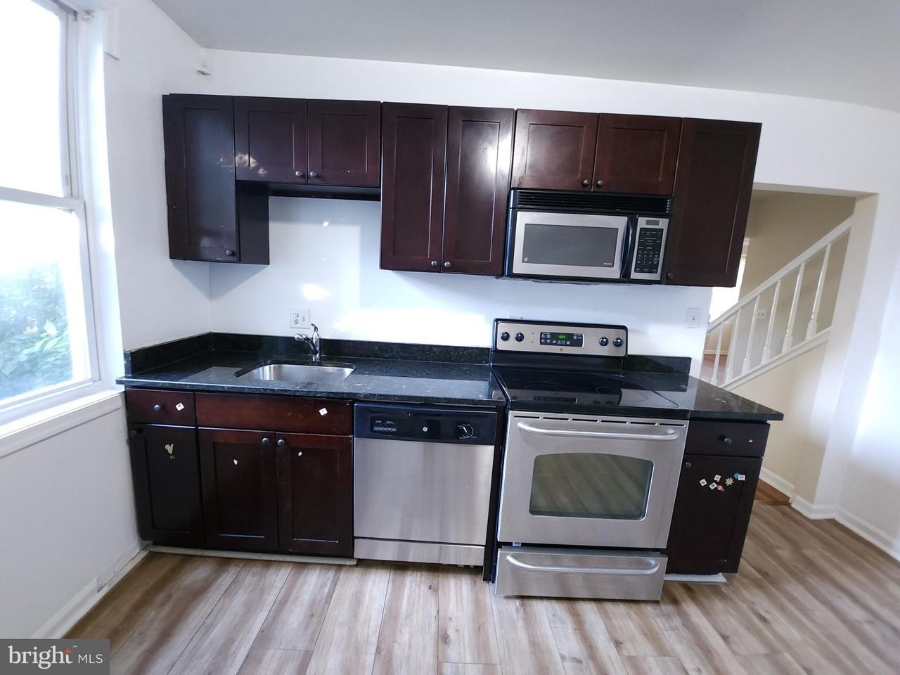 5023 Emo St - Photo 3 of 20