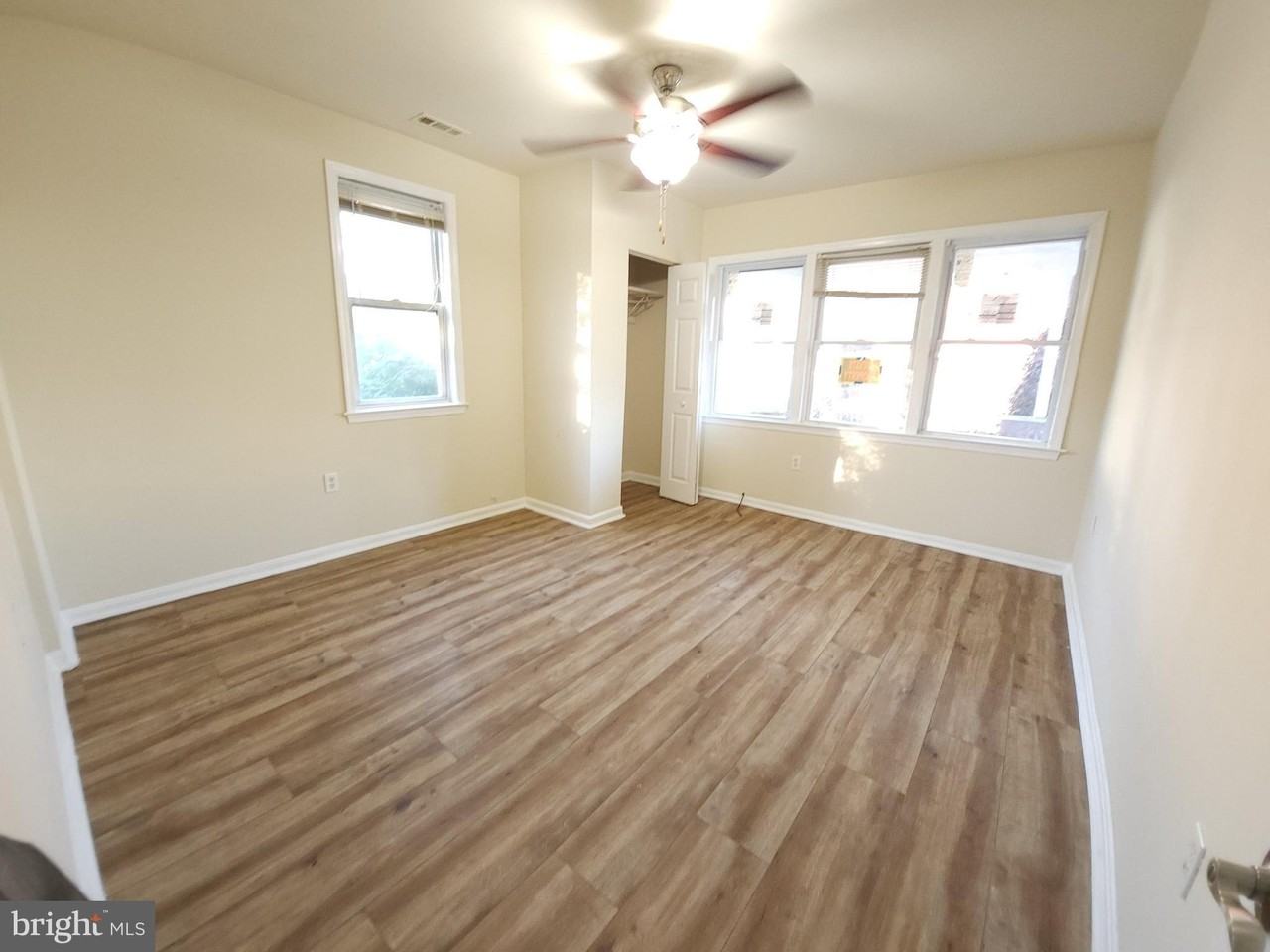 5023 Emo St - Photo 6 of 20