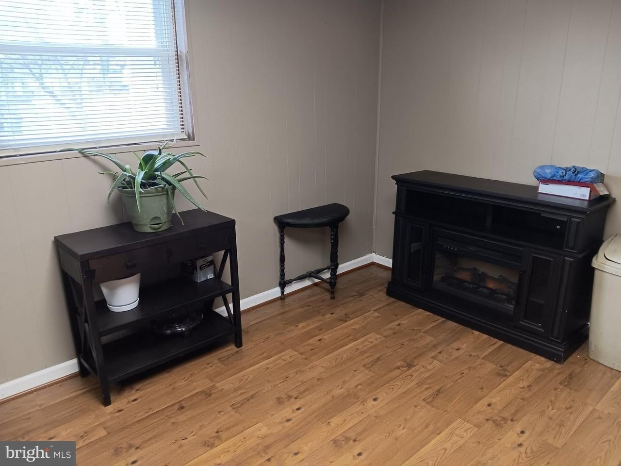 46534 Majestic Ct - Photo 3 of 17