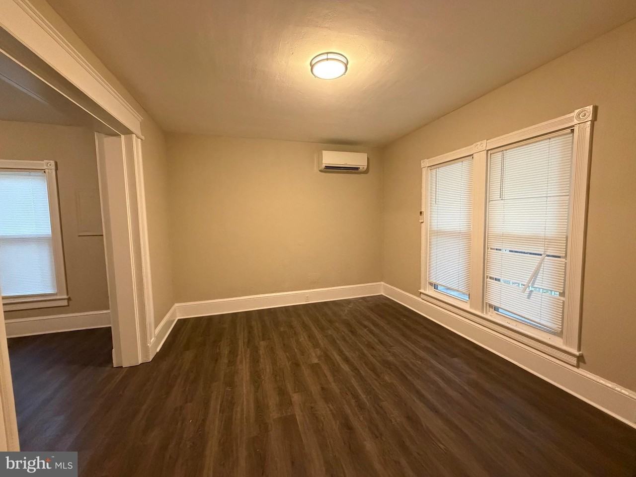 572 Columbia Ave - Photo 2 of 15