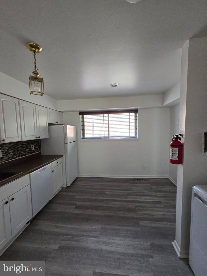 145 Echelon Rd - Photo 6 of 16