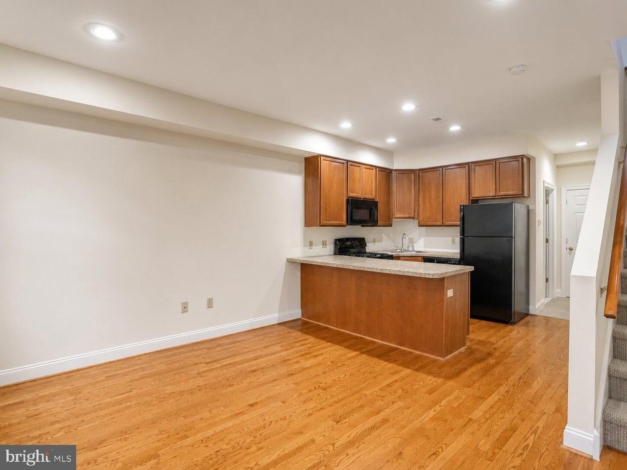2542 W Girard Ave #2 - Photo 3 of 24