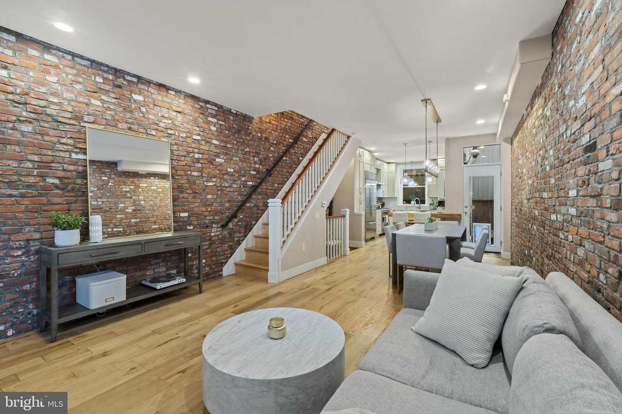 729 S 15th St - Photo 5 of 35