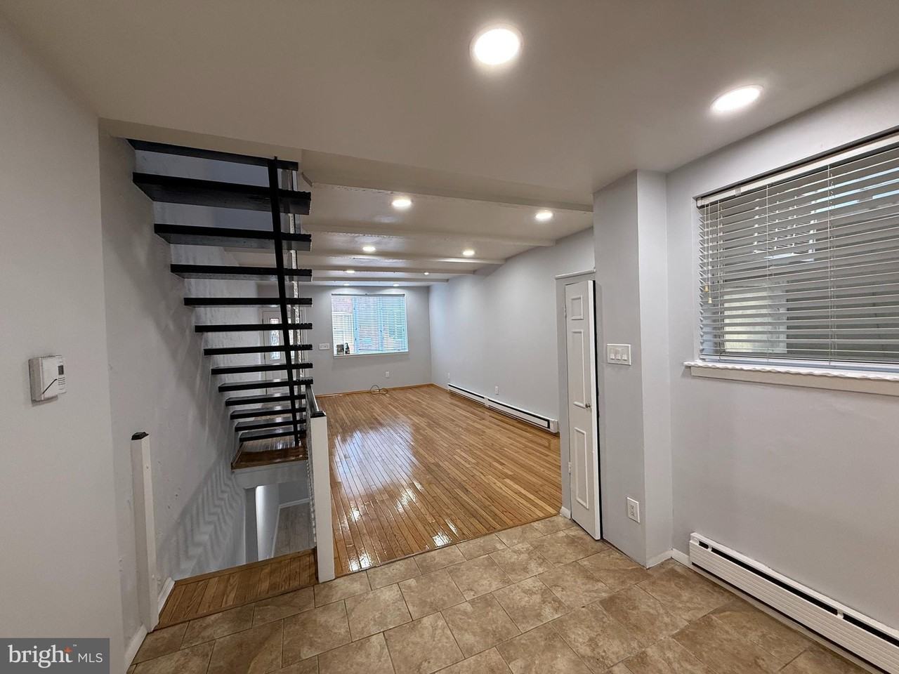 2425 S Warnock St - Photo 3 of 19