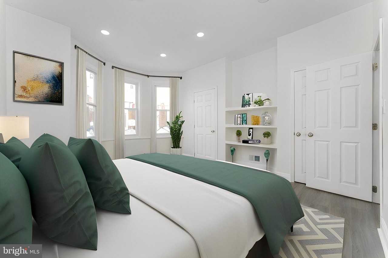 5426 Webster St - Photo 4 of 33