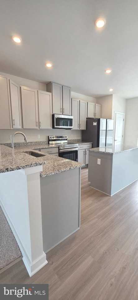 105 Boone Ct - Photo 4 of 15