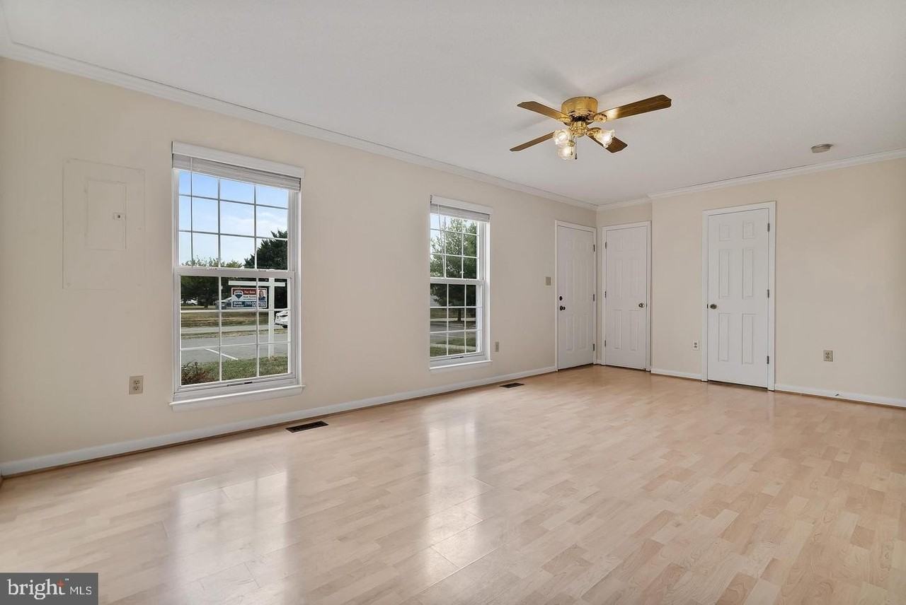 612 Emily Ln - Photo 4 of 14