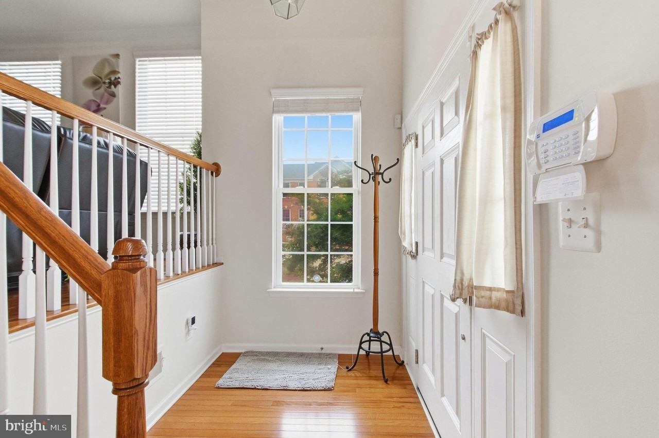 25653 America Sq - Photo 4 of 42