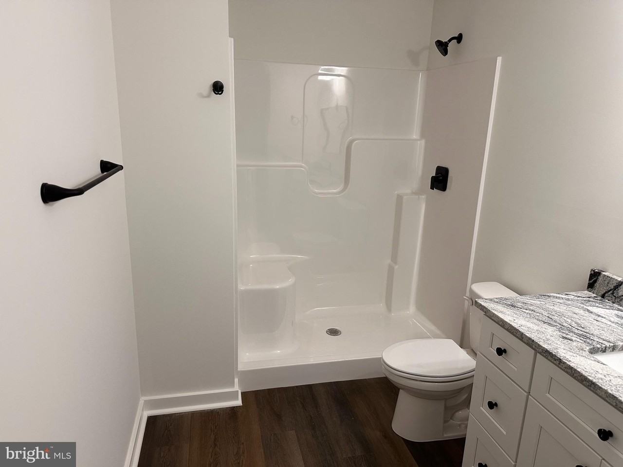 33A ET ANDREWS WAY - Photo 2 of 9