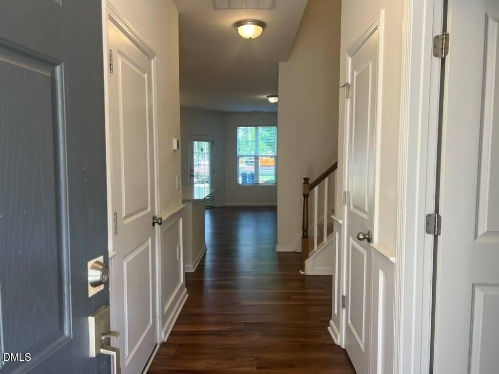 6140 Beale Loop - Photo 3 of 36