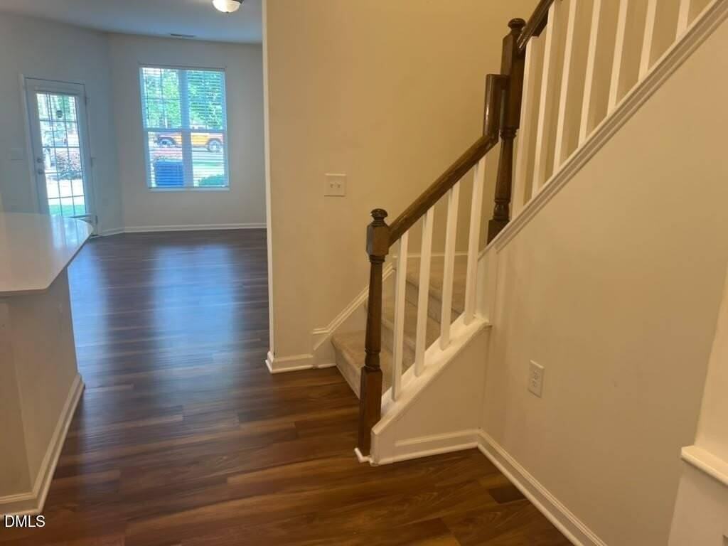 6140 Beale Loop - Photo 7 of 36