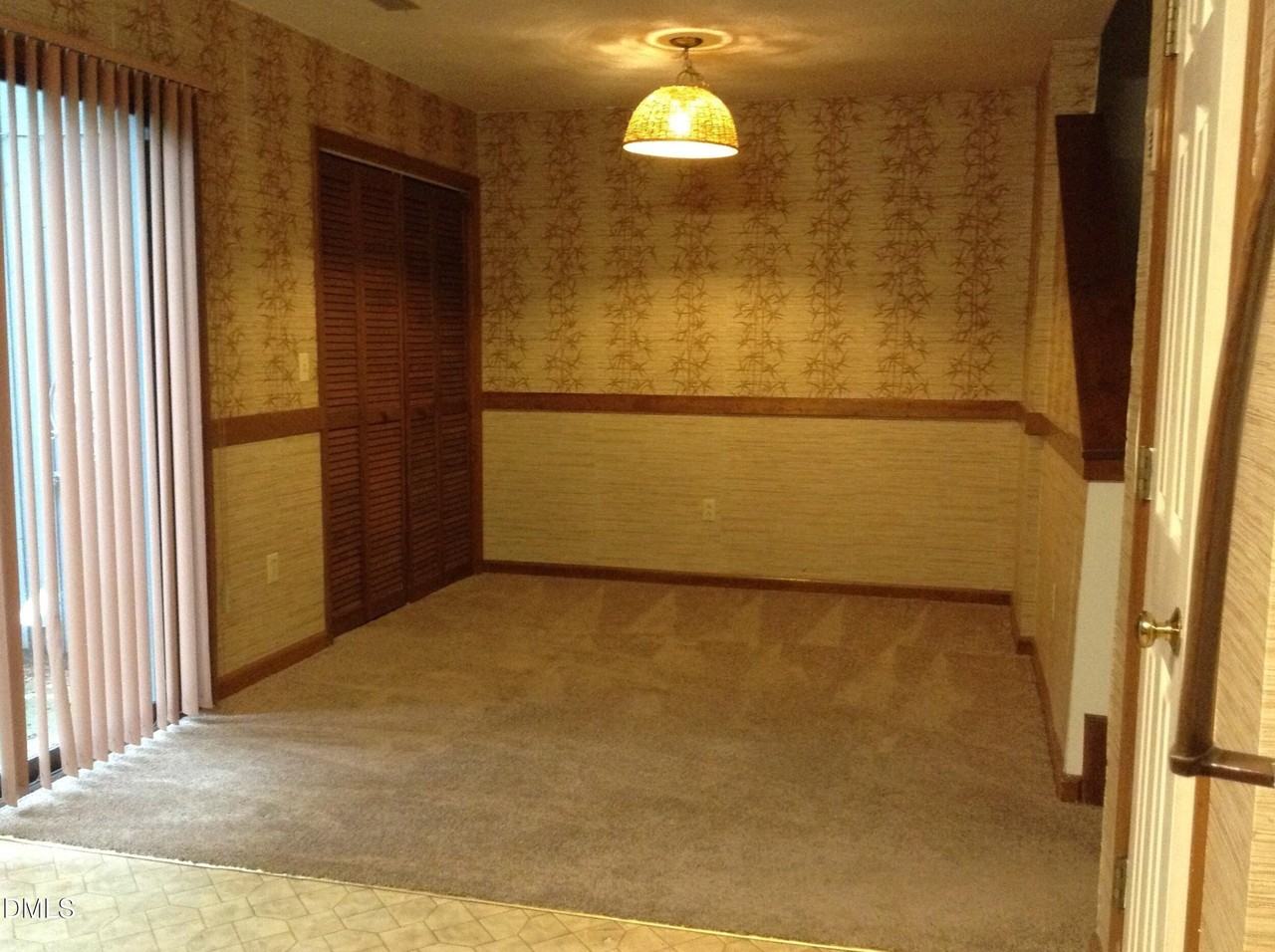 4302 Hunters Club Dr - Photo 2 of 9