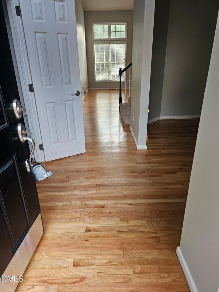 100 Castlebury Creek Ct - Photo 2 of 25