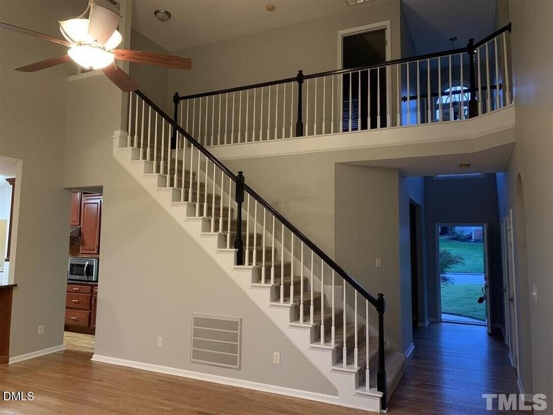100 Castlebury Creek Ct - Photo 6 of 25