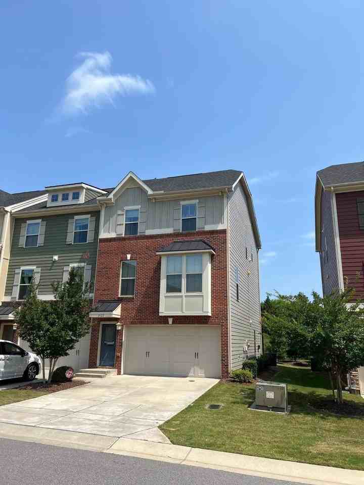 2122 Whitesmith Dr - Photo 2 of 29